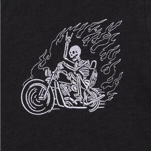 NWT Torrid Moto Embroidered Classic Fit Slub Notch‎ Neck Tee